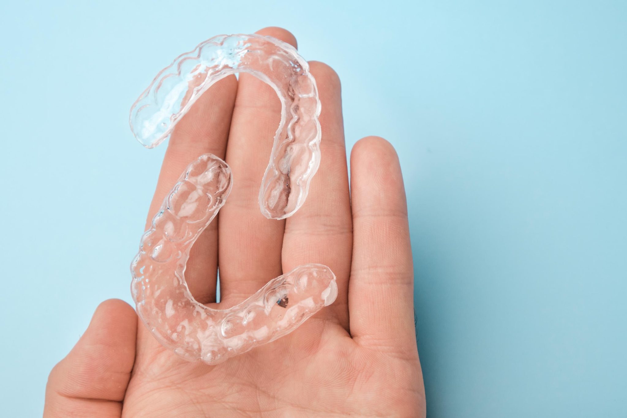 Invisalign/Clear Aligners Teeth Straightening - The Toothbar Dental